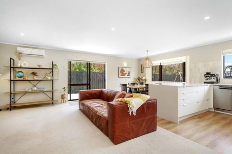 Photo of property in 41b Duncan Street, Tawa, Wellington, 5028