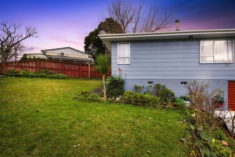 Photo of property in 4 Backhurst Grove, Massey, Auckland, 0614