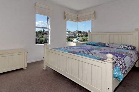 Photo of property in 14 Sailfish Drive, West Harbour, Auckland, 0618