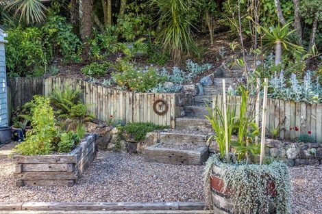 Photo of property in 61 Fairview Crescent, Omiha, Waiheke Island, 1081