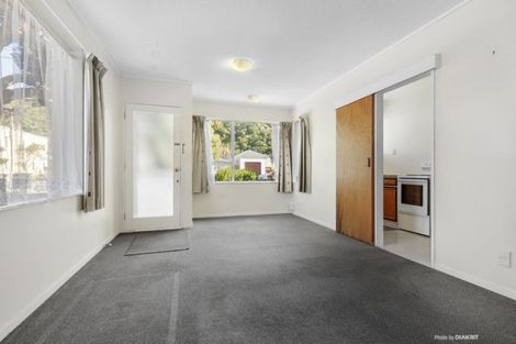 Photo of property in 4/171 Queens Drive, Lyall Bay, Wellington, 6022