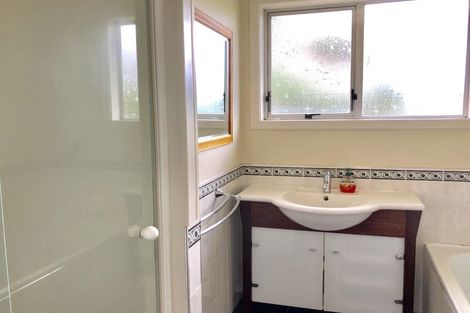 Photo of property in 36 Kurnell Drive, Botany Downs, Auckland, 2010