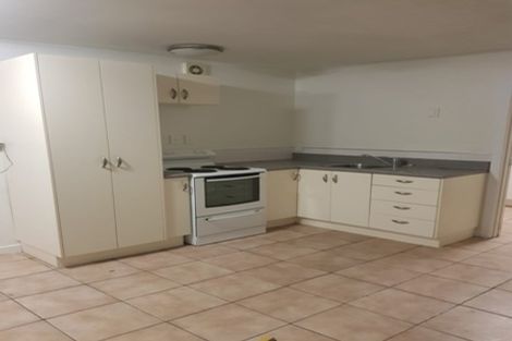 Photo of property in 27a Enfield Road, Hospital Hill, Napier, 4110