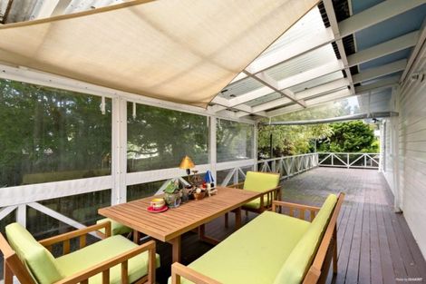 Photo of property in 4 De Thiery Place, Pakuranga Heights, Auckland, 2010