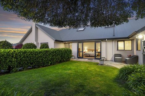 Photo of property in 9 Oakview Lane, Cashmere, Christchurch, 8022