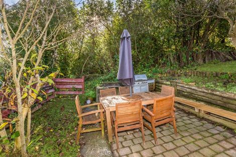 Photo of property in 18 Toporoa View, Ascot Park, Porirua, 5024