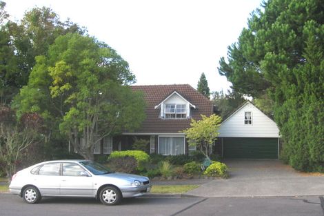 Photo of property in 17 Ravenstone Place, Chatswood, Auckland, 0626