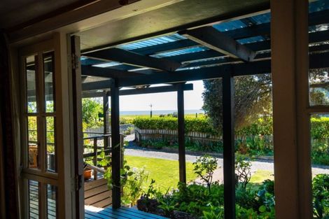 Photo of property in 24 Wellwood Terrace, Te Awanga, 4102