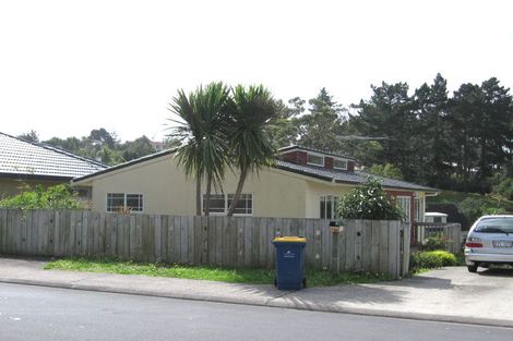 Photo of property in 17 Zefiro Drive, Massey, Auckland, 0614