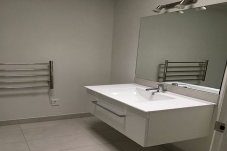 Photo of property in 2/28 Hobson Street, Thorndon, Wellington, 6011