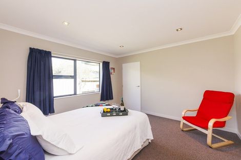 Photo of property in 29 Chestnut Close, Kelvin Grove, Palmerston North, 4414