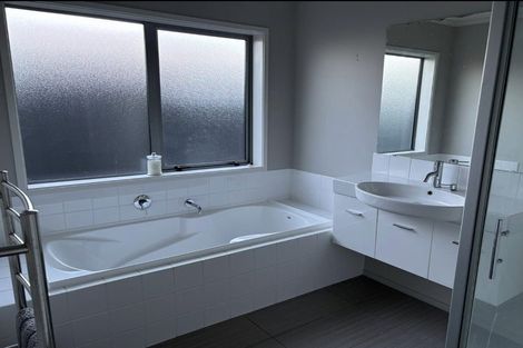 Photo of property in 124 Pegasus Boulevard, Pegasus, 7612