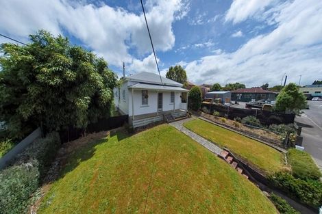 Photo of property in 2 Bridge Street, Eketahuna, 4900