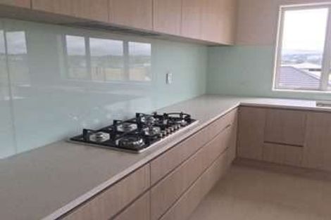 Photo of property in 24 Skipjack Pass, Silverdale, 0932