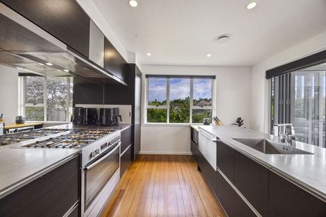 Photo of property in 2 Bideford Street, Brooklands, New Plymouth, 4310