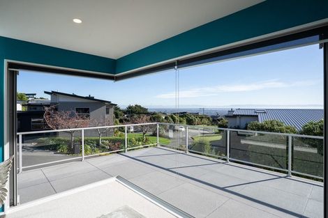 Photo of property in 16 Quarry Hill Terrace, Kennedys Bush, Christchurch, 8025