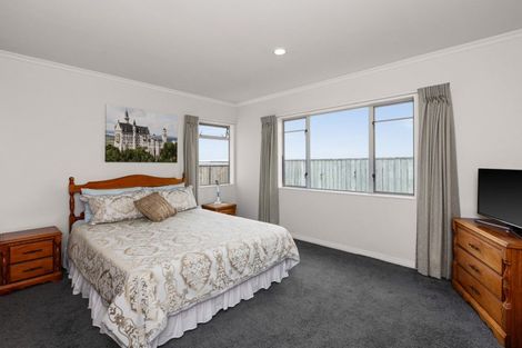 Photo of property in 16 Jacaranda Place, Greenmeadows, Napier, 4112