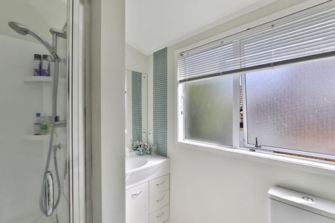 Photo of property in 2/2-22a Balmain Road, Chatswood, Auckland, 0626