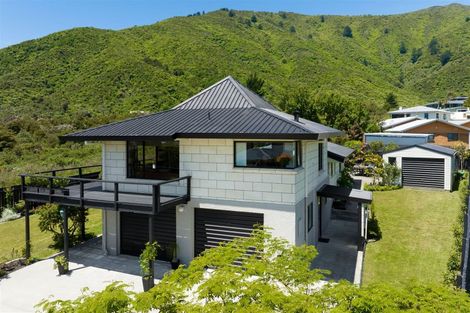 Photo of property in 108 Moana View Road, Waikawa, Picton, 7220