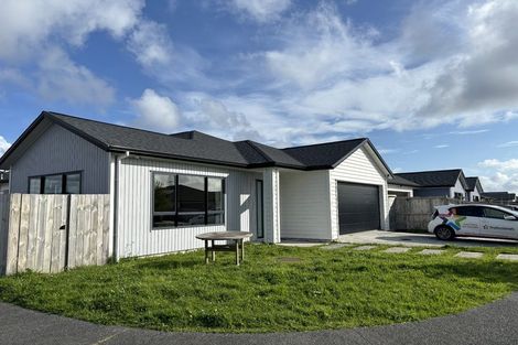 Photo of property in 38 Koroheke Road, Takanini, 2110