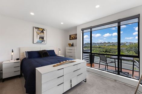 Photo of property in 22 Arran Point Parade, Orewa, 0931
