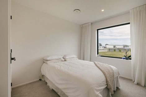 Photo of property in 16 Crown Lane, Rongotea, Palmerston North, 4473