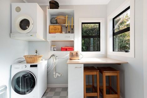 Photo of property in 8 Khyber Road, Seatoun, Wellington, 6022