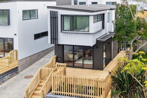 Photo of property in 23a Caribbean Drive, Unsworth Heights, Auckland, 0632