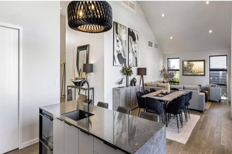 Photo of property in 13 Awatea Drive, Whitianga, 3510