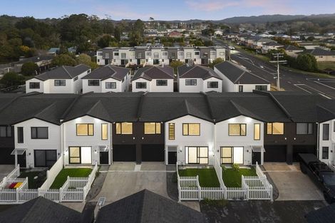 Photo of property in 38c Seymour Road, Sunnyvale, Auckland, 0612