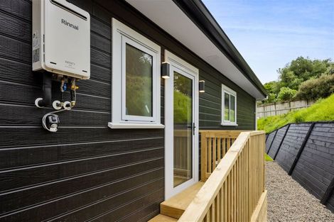 Photo of property in 23b Heta Road, Highlands Park, New Plymouth, 4312