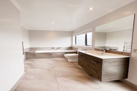 Photo of property in 229 Wainui Road, Silverdale, 0932