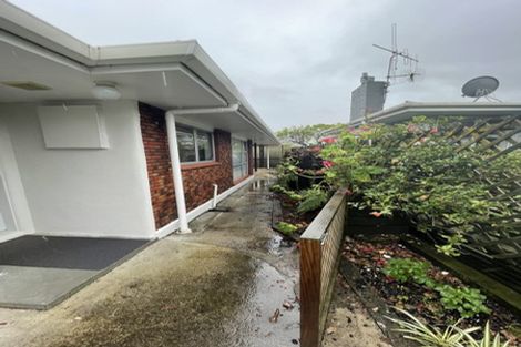 Photo of property in 14 Westhaven Grove, Takaro, Palmerston North, 4412