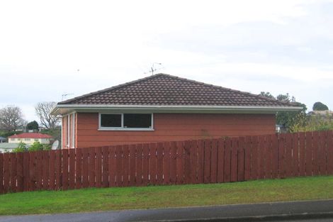 Photo of property in 84 Reynella Drive, Massey, Auckland, 0614