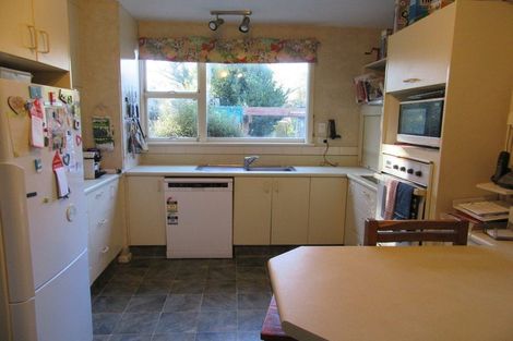 Photo of property in 11 Milnebank Street, Upper Riccarton, Christchurch, 8041