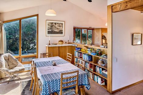 Photo of property in 13 The Parade, Paekakariki, 5034