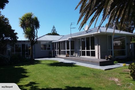 Photo of property in 30 Malta Crescent, South New Brighton, Christchurch, 8062