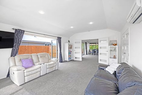 Photo of property in 15 Cridland Place, Halswell, Christchurch, 8025