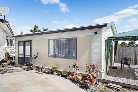 Photo of property in 27 Kowhai Avenue, Kaiaua, Miranda, 2473