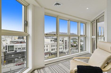 Photo of property in 7a/5 Kent Terrace, Mount Victoria, Wellington, 6011
