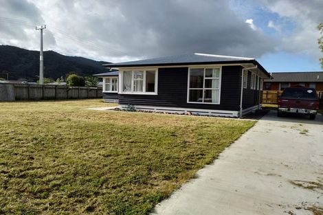 Photo of property in 11 Honey Street, Wainuiomata, Lower Hutt, 5014