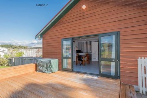 Photo of property in 17 Heperi Street, Waikanae Beach, Waikanae, 5036