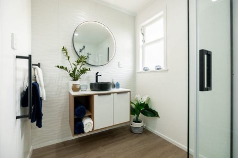 Photo of property in 15 Peters Avenue, Cloverlea, Palmerston North, 4412