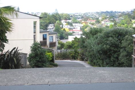 Photo of property in 1/65 Target Road, Totara Vale, Auckland, 0629