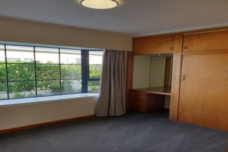 Photo of property in 40 Mana Esplanade, Paremata, Porirua, 5026