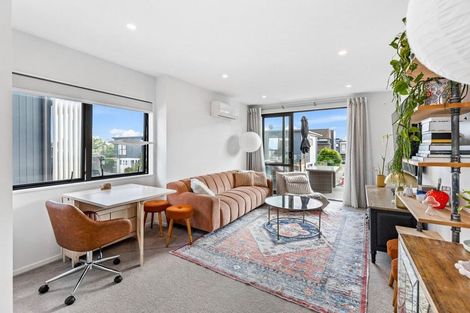 Photo of property in 9 Glenae Lane, Hobsonville, Auckland, 0618