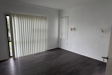 Photo of property in 31 Newington Road, Henderson, Auckland, 0612