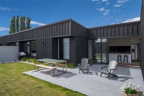 Photo of property in 7 Stackbrae Avenue, Wanaka, 9305