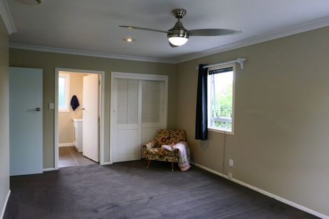 Photo of property in 4 Tawa Street, Waikanae, 5036