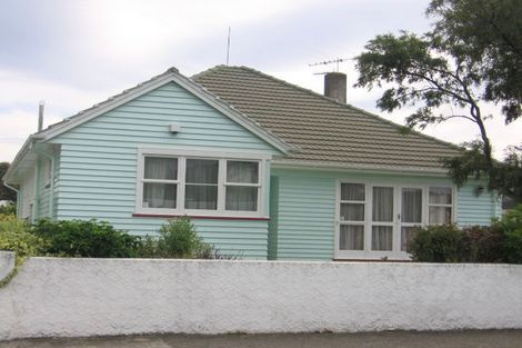 Photo of property in 2 Trevethick Grove, Woburn, Lower Hutt, 5010